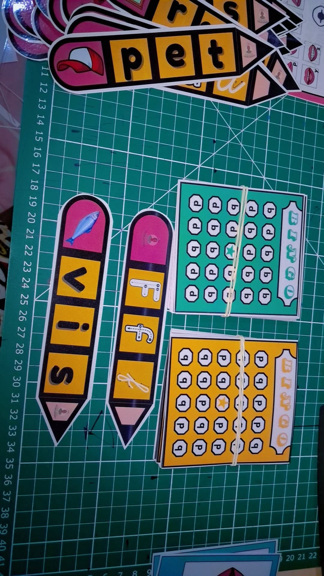 Letter Domino (b/d & p/q)